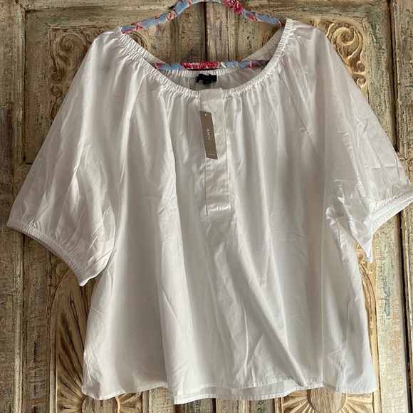 J. Crew Tops - NWT J.Crew Swingy scoopneck top in cotton poplin 3X